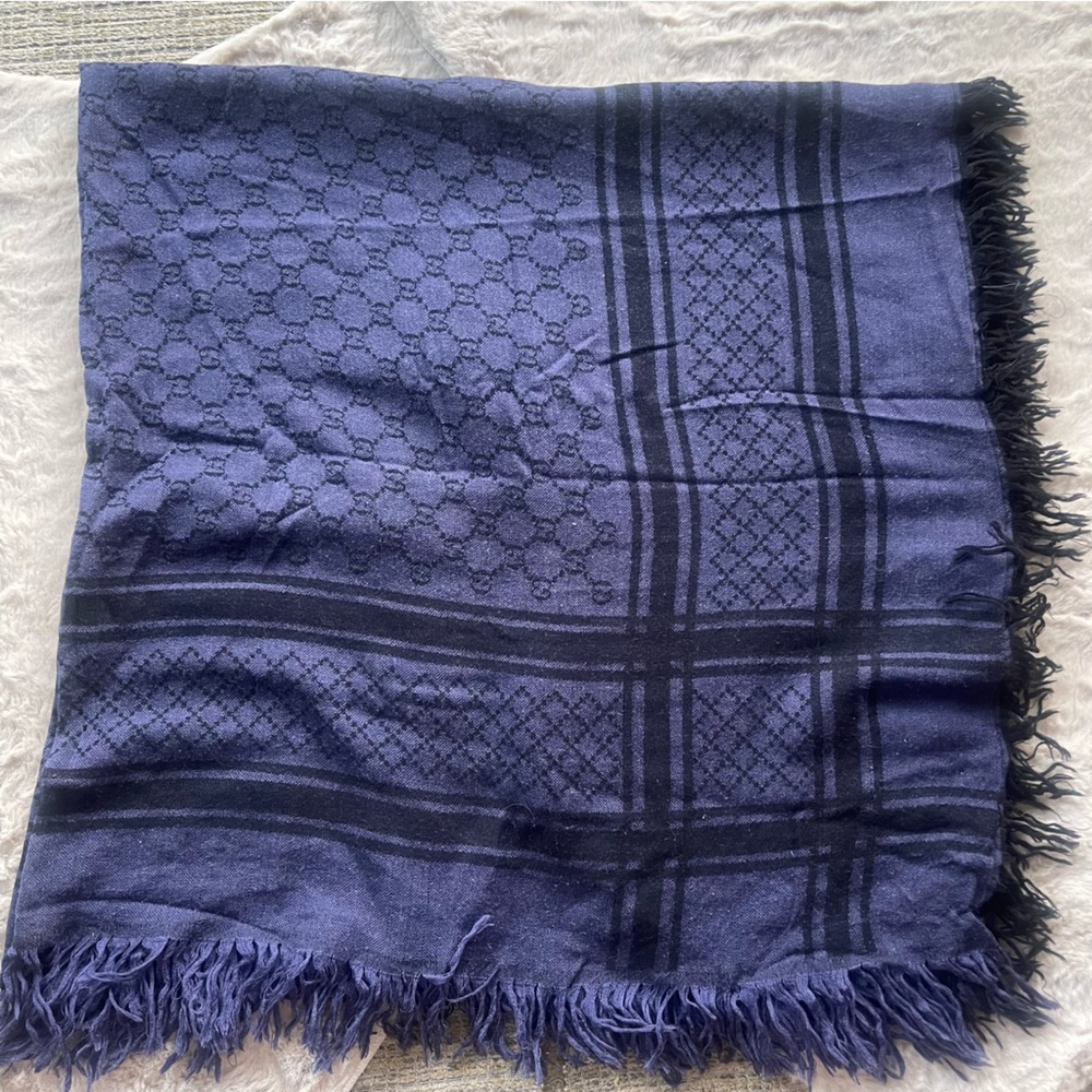 Gucci Diamente Survie Monogram Shawl - Picture 8 of 13